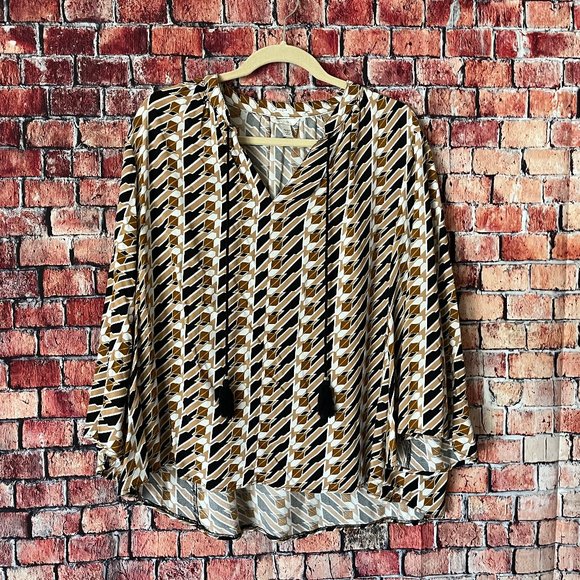 EUC Cato Hi-Lo 100% Rayon 3/4 Sleeve Blouse - Picture 2 of 6